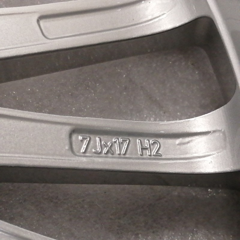 JUEGO DE LLANTAS ORIGINALES BMW EN 17" STYLE 87