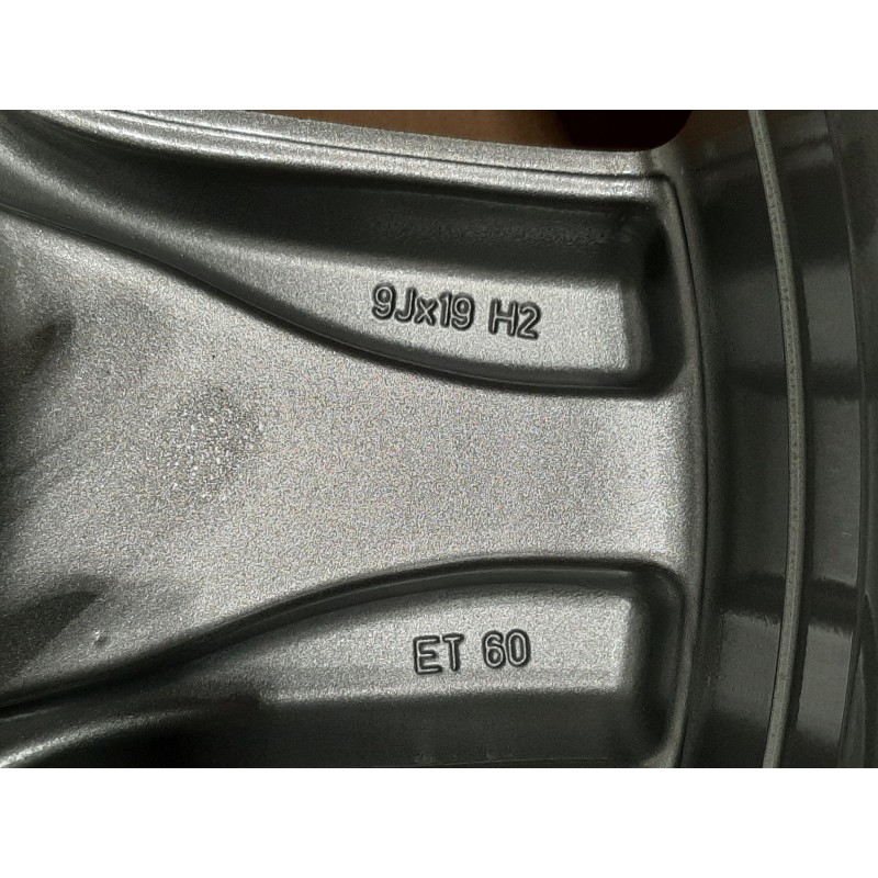 JUEGO DE LLANTAS ORIGINALES VOLKSWAGEN EN 19"