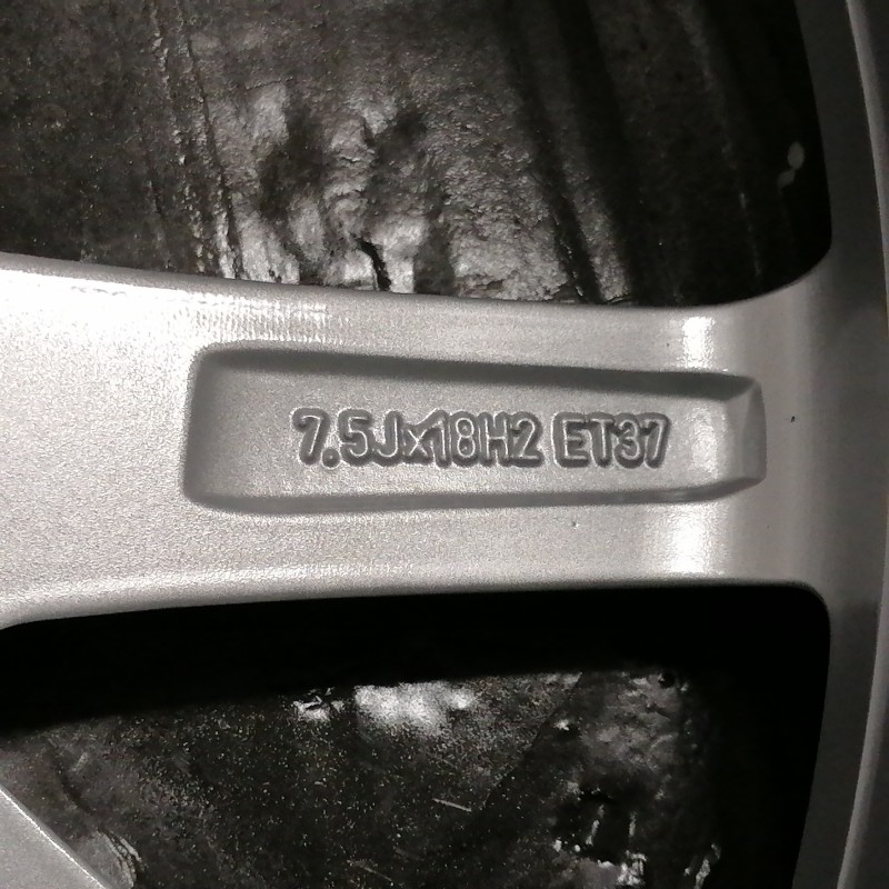 JUEGO DE LLANTAS ORIGINALES AUDI EN 18"