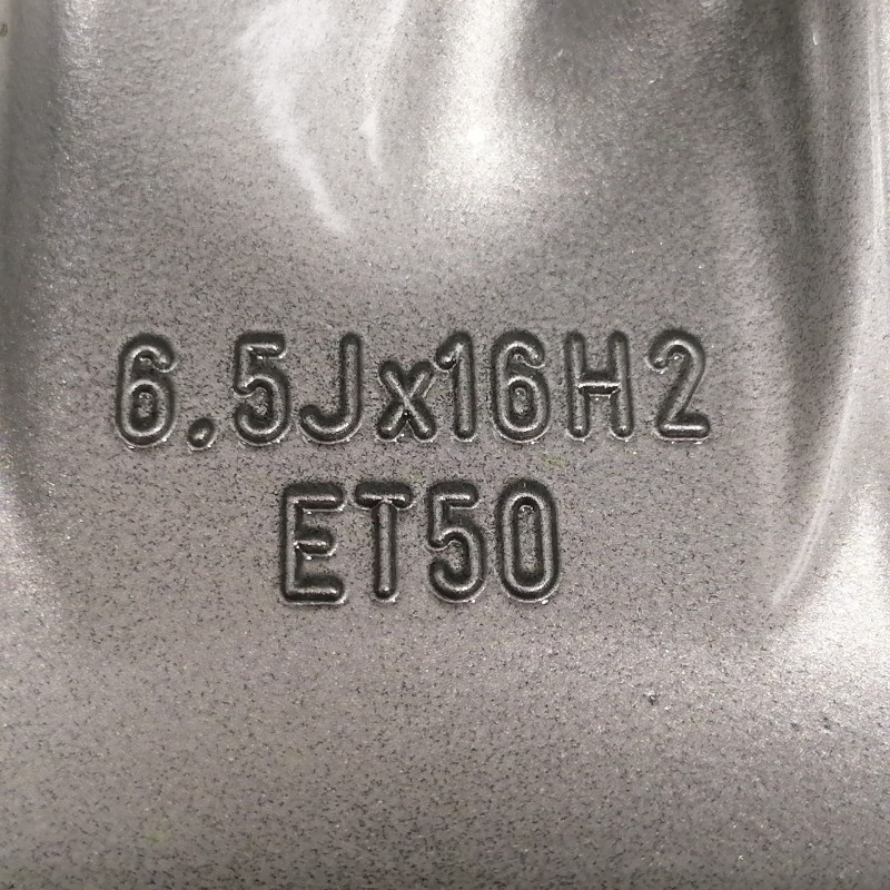 JUEGO DE LLANTAS ORIGINALES AUDI EN 16"