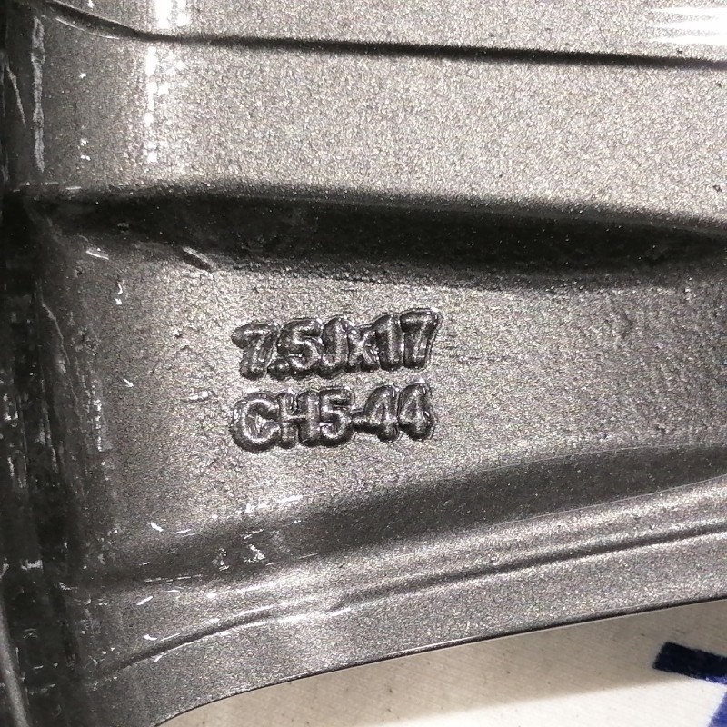 JUEGO DE LLANTAS ORIGINALES PEUGEOT EN 17"