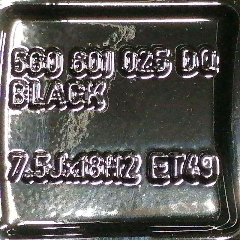 JUEGO DE LLANTAS ORIGINALES VOLKSWAGEN EN 18"