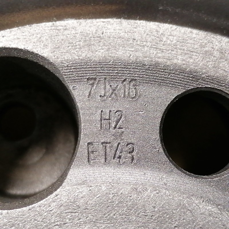 JUEGO DE LLANTAS ORIGINALES MERDECES EN 16"