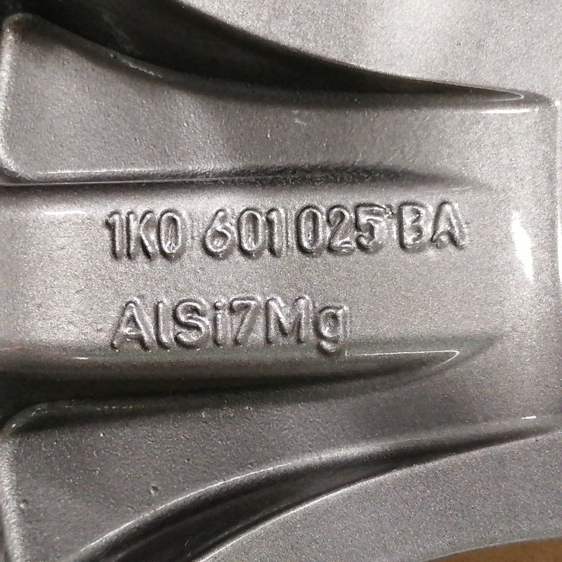 LLANTA SUELTA ORIGINAL VOLKSWAGEN EN 18" 1K0601025BA