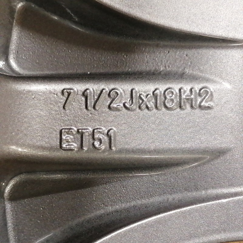 LLANTA SUELTA ORIGINAL VOLKSWAGEN EN 18" 1K0601025BA