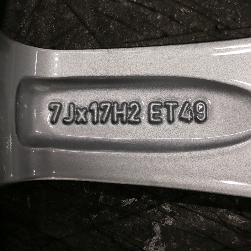 JUEGO DE LLANTAS ORIGINALES MERDECES EN 17"