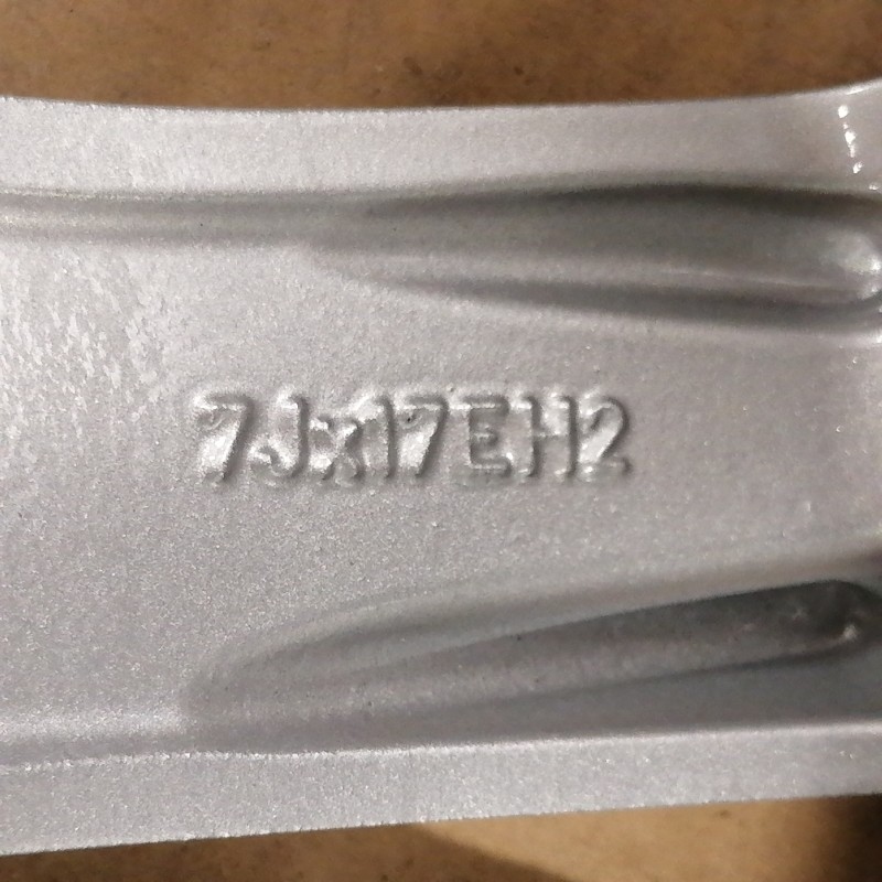 LLANTA SUELTA ORIGINAL BMW EN 17" 6762888