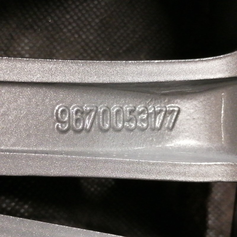 JUEGO DE LLANTAS ORIGINALES PEUGEOT EN 16"