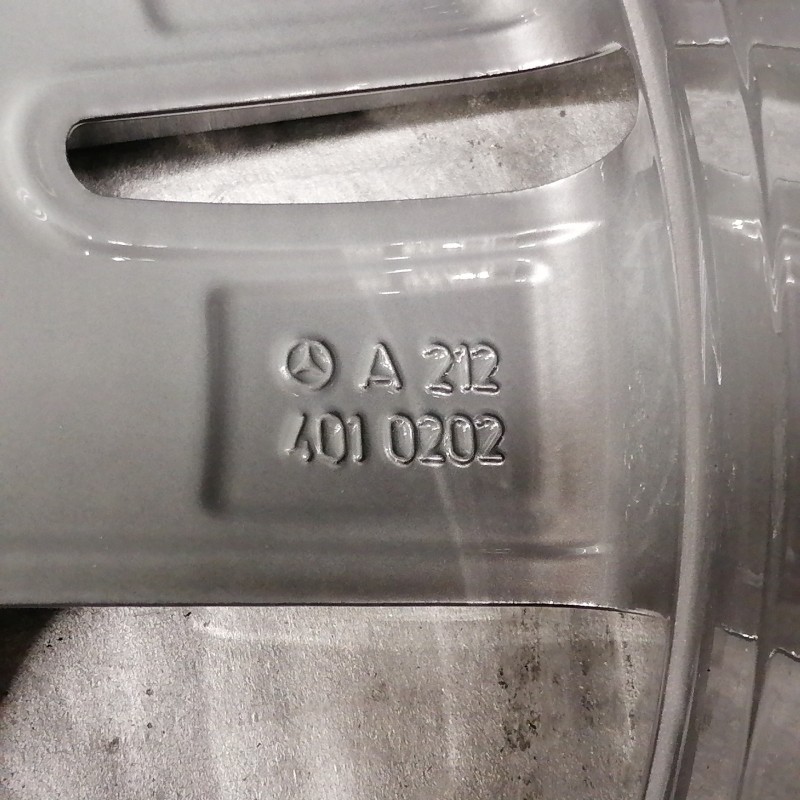 JUEGO DE LLANTAS ORIGINALES MERDECES EN 16"