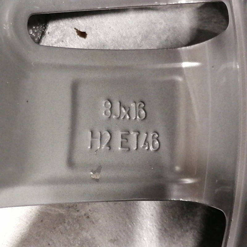 JUEGO DE LLANTAS ORIGINALES MERDECES EN 16"