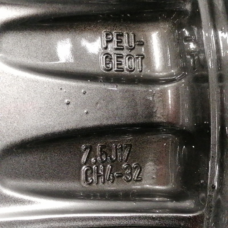 JUEGO DE LLANTAS ORIGINALES PEUGEOT EN 17"
