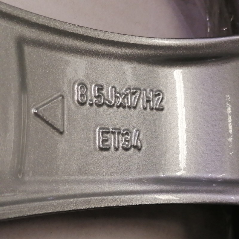 JUEGO DE LLANTAS ORIGINALES MERDECES EN 17"