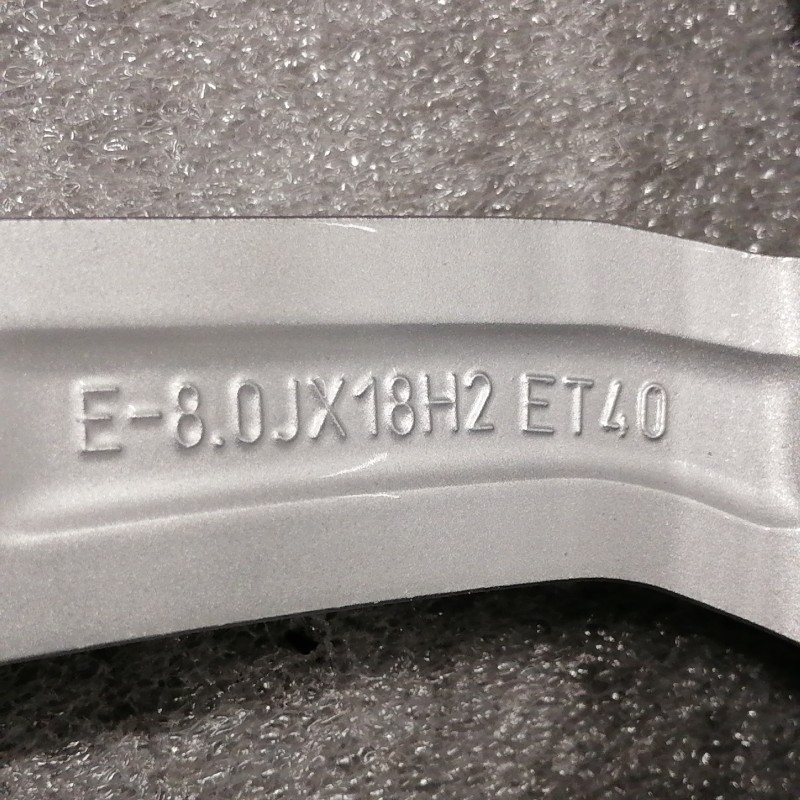 LLANTA SUELTA ORIGINAL AUDI EN 18" 8W0601025H