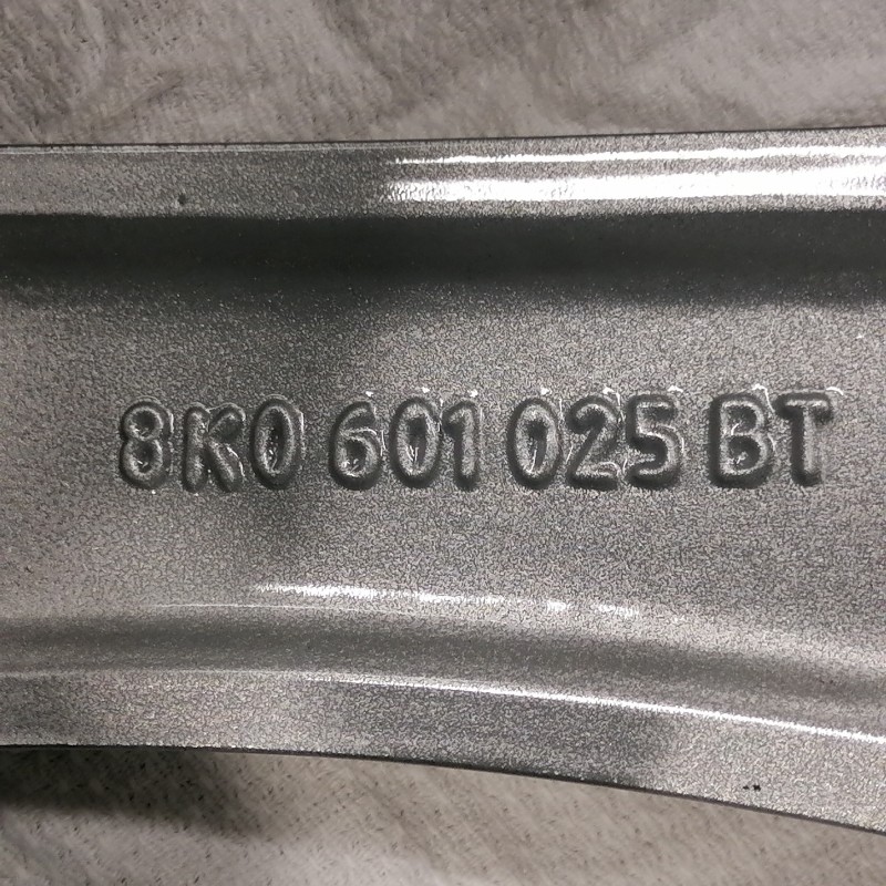 LLANTA SUELTA ORIGINAL AUDI EN 18" 8K0601025BT