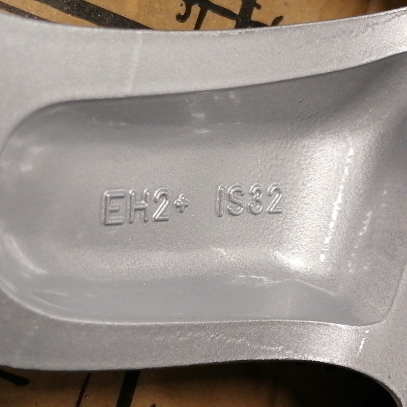 LLANTA SUELTA ORIGINAL BMW EN 17" 6787576