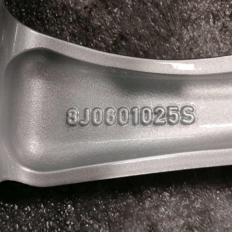 JUEGO DE LLANTAS ORIGINALES AUDI EN 18"