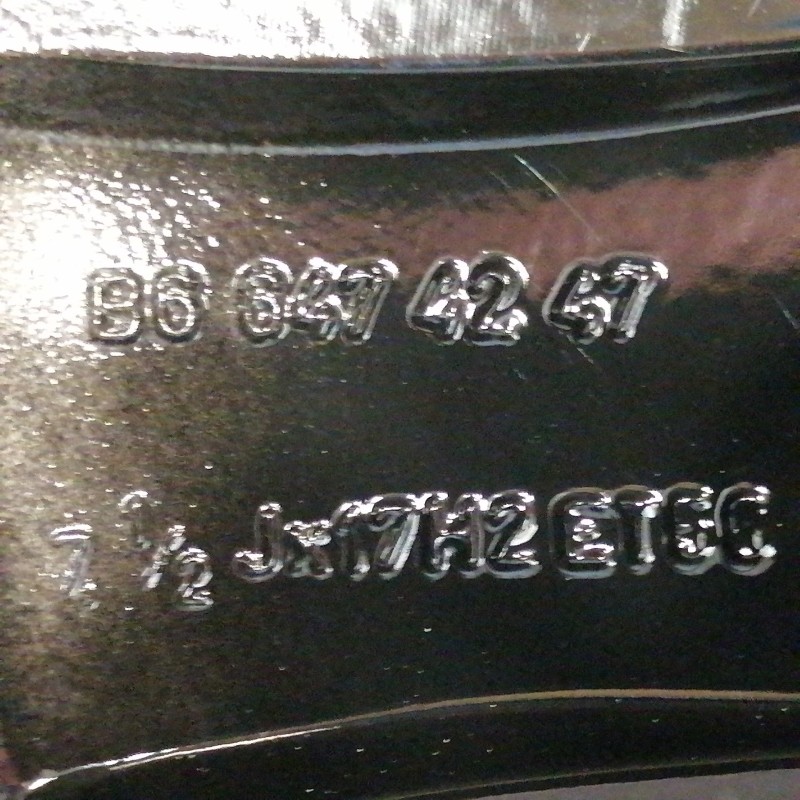 JUEGO DE LLANTAS ORIGINALES MERCEDES EN 17"