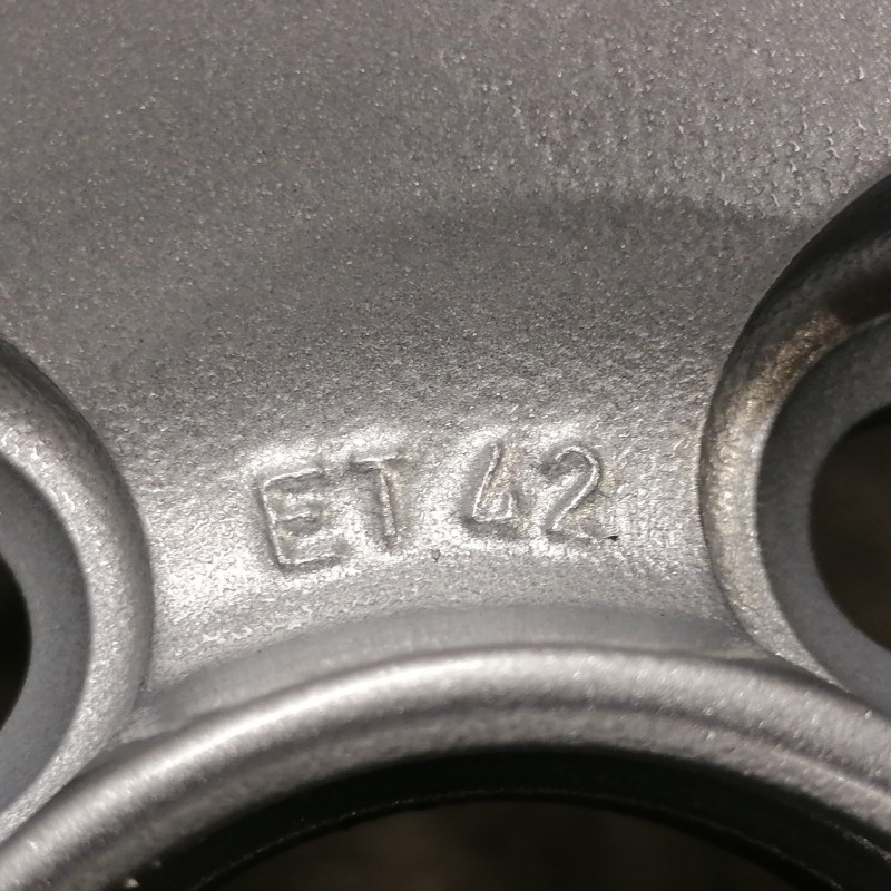 JUEGO DE LLANTAS ORIGINALES VOLKSWAGEN EN 16"