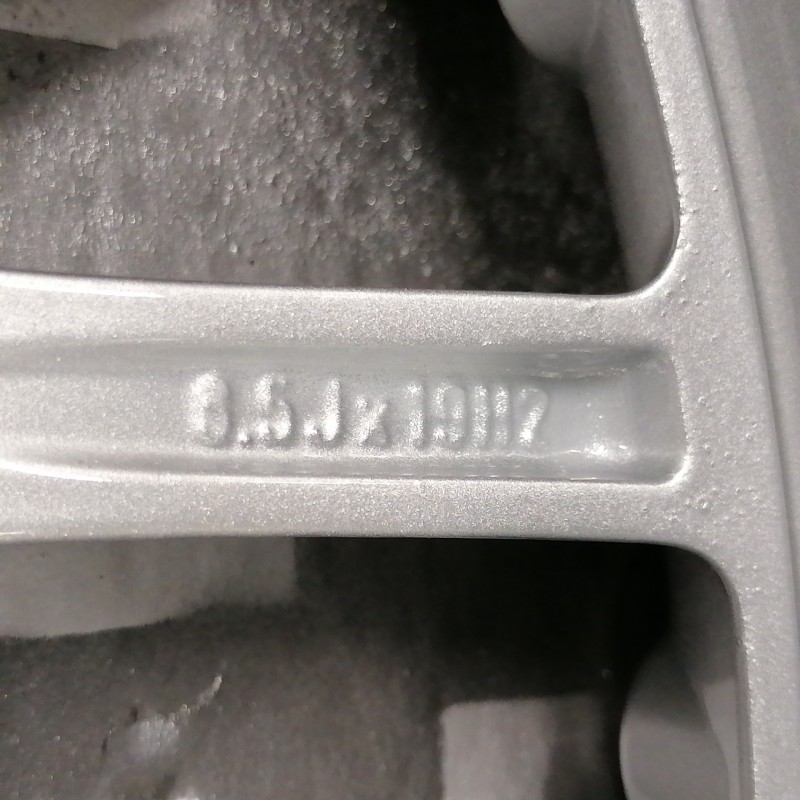 LLANTA SUELTA ORIGINAL AUDI EN 19" 4F0601025L