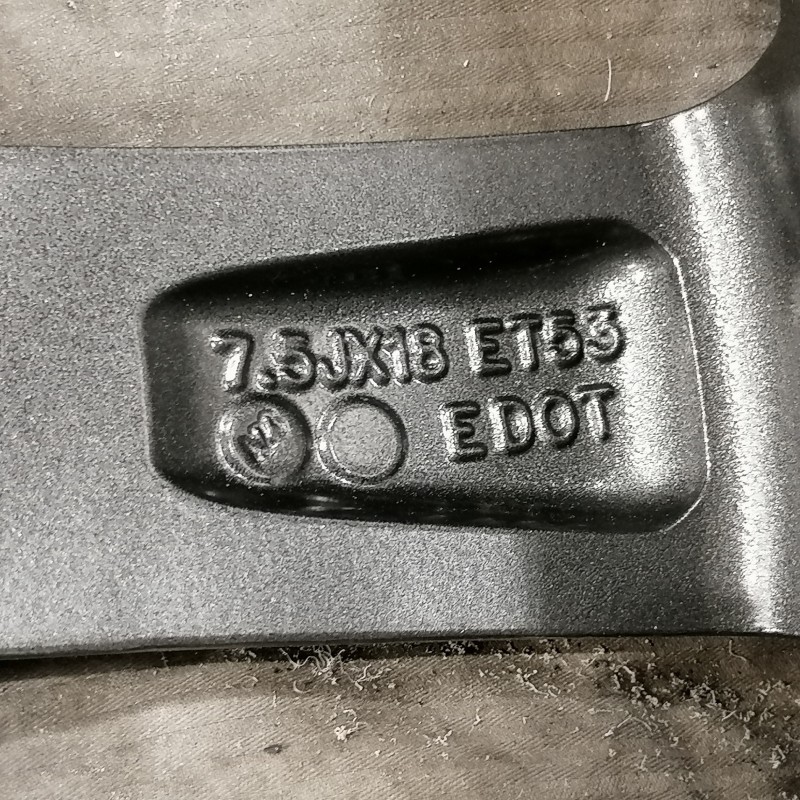 JUEGO DE LLANTAS ORIGINALES HYUNDAI EN 18"