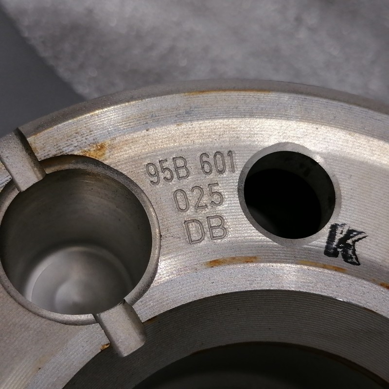 JUEGO DE LLANTAS ORIGINALES PORSCHE MACAN EN 18"