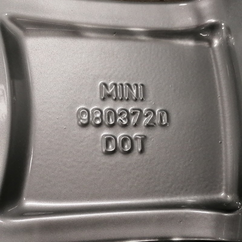 JUEGO DE LLANTAS ORIGINALES MINI EN 16"