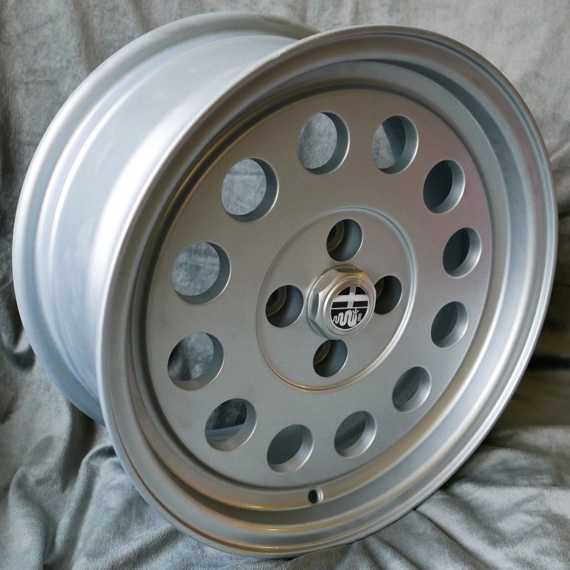 LLANTA CLASICA PARA ALFA ROMEO EN 15"