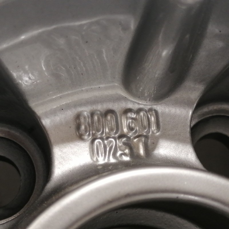 JUEGO DE LLANTAS ORIGINALES AUDI EN 18"