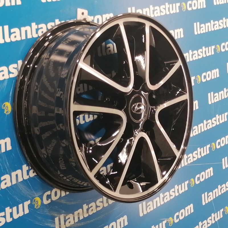 JUEGO DE LLANTAS ORIGINALES HYUNDAI EN 15"
