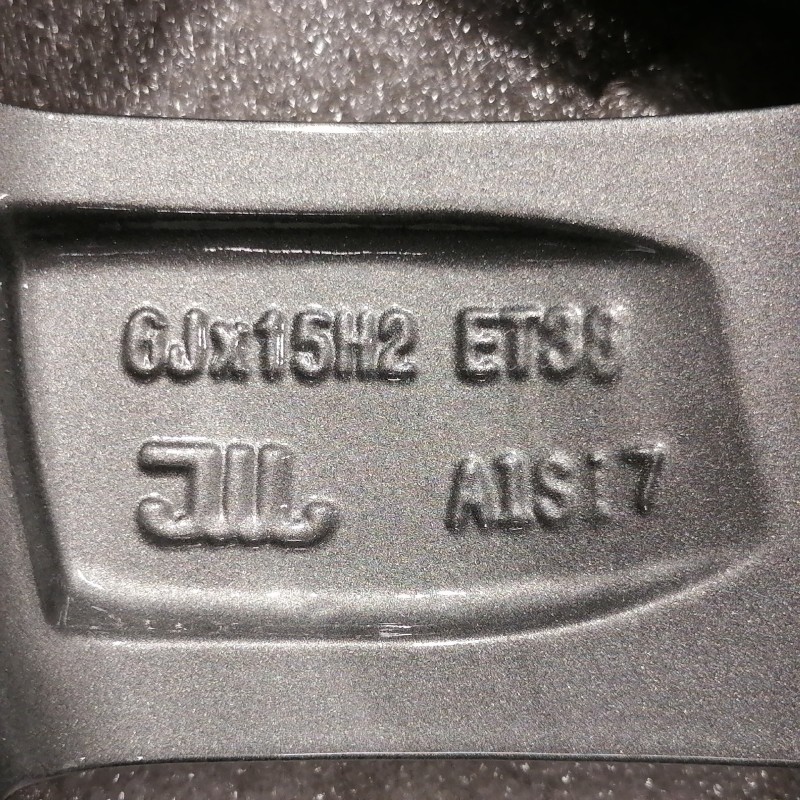 JUEGO DE LLANTAS ORIGINALES SEAT EN 15"