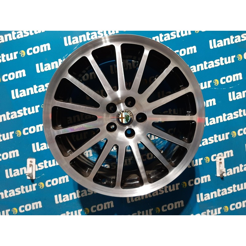 JUEGO DE LLANTAS ORIGINALES ALFA ROMEO EN 17"