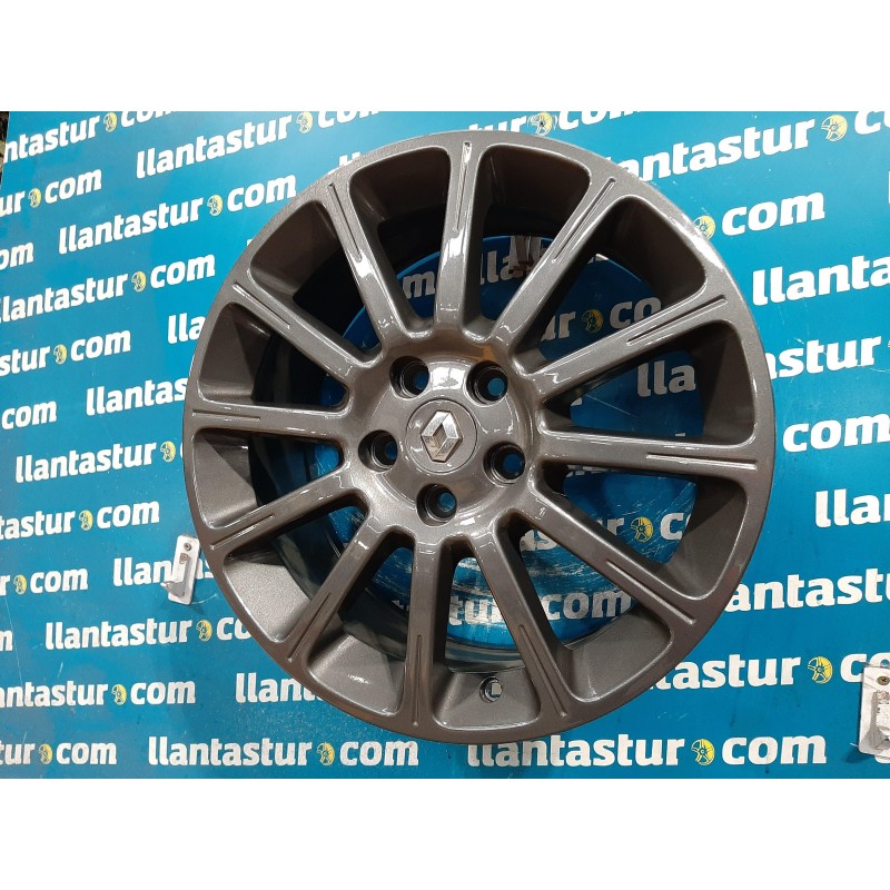 JUEGO DE LLANTAS ORIGINALES RENAULT EN 17"