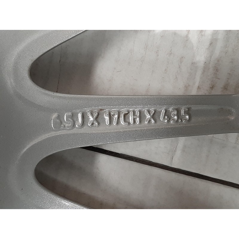 JUEGO DE LLANTAS ORIGINALES JAGUAR EN 17"