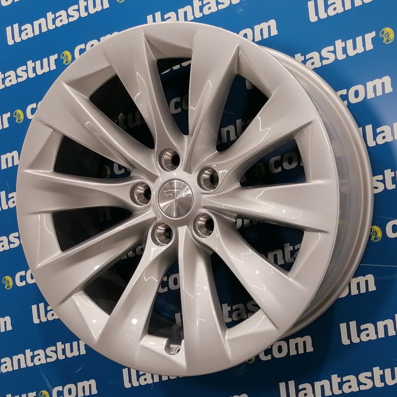 JUEGO DE LLANTAS ORIGINALES TESLA 19"